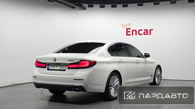 BMW 5 Series (G30)