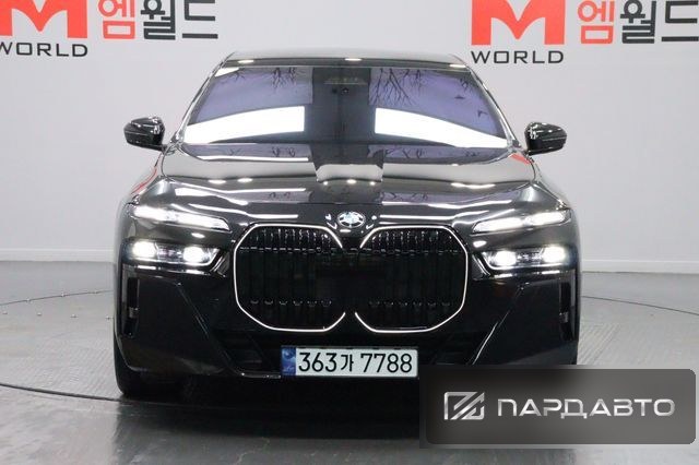 BMW 7 Series (G70)