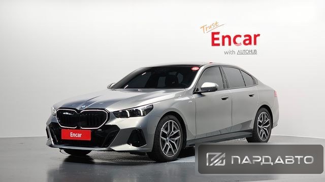 BMW 5 Series (G60)