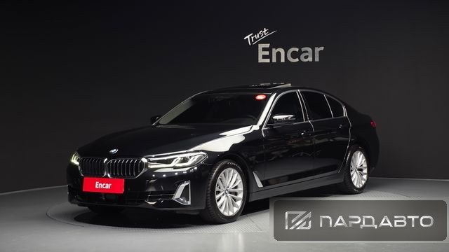 BMW 5 Series (G30)