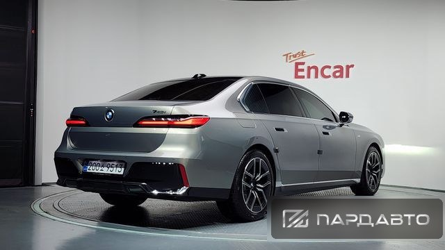 BMW 7 Series (G70)