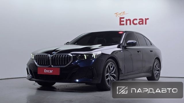 BMW 5 Series (G60)