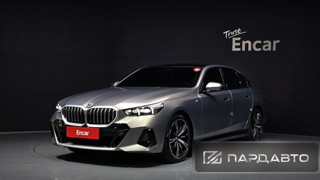 BMW 5 Series (G60)
