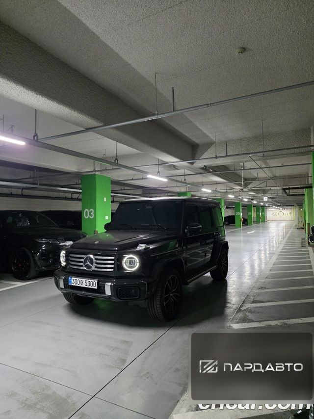 Mercedes-Benz G-Class (W465)