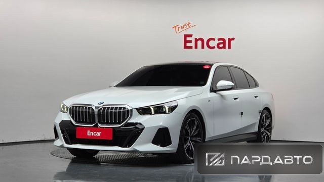 BMW 5 Series (G60)