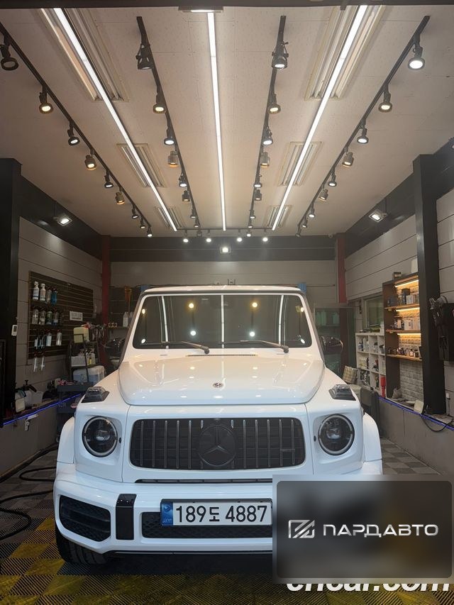 Mercedes-Benz G-Class (W463b)