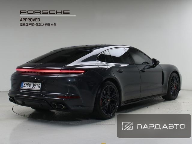 Porsche Panamera (976)