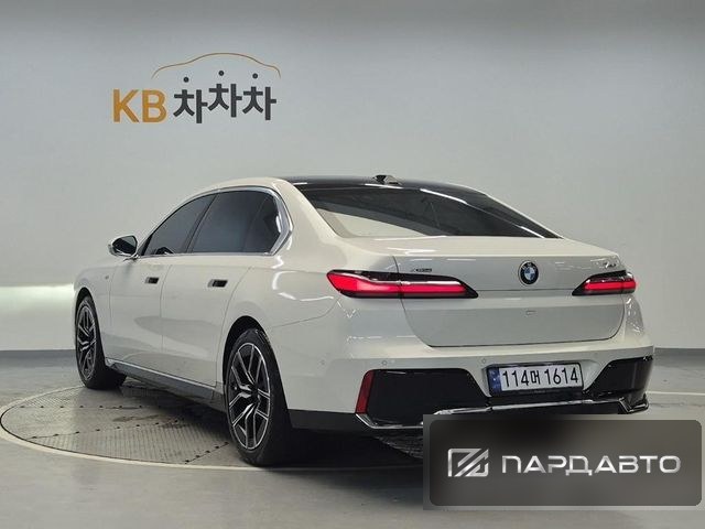 BMW 7 Series (G70)