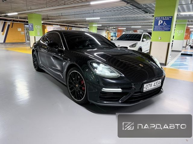 Porsche Panamera (971)