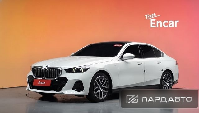 BMW 5 Series (G60)