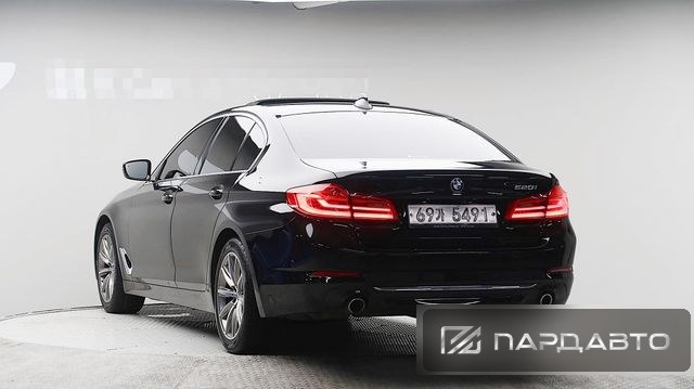 BMW 5 Series (G30)