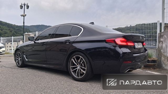 BMW 5 Series (G30)