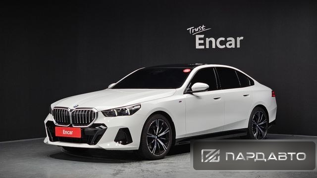 BMW 5 Series (G60)