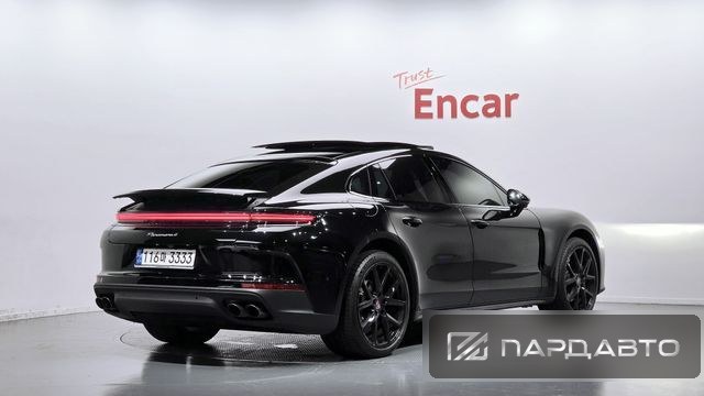 Porsche Panamera (976)
