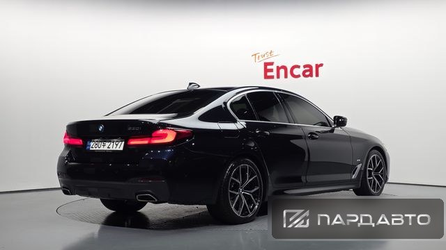 BMW 5 Series (G30)