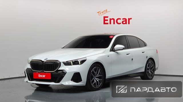 BMW 5 Series (G60)