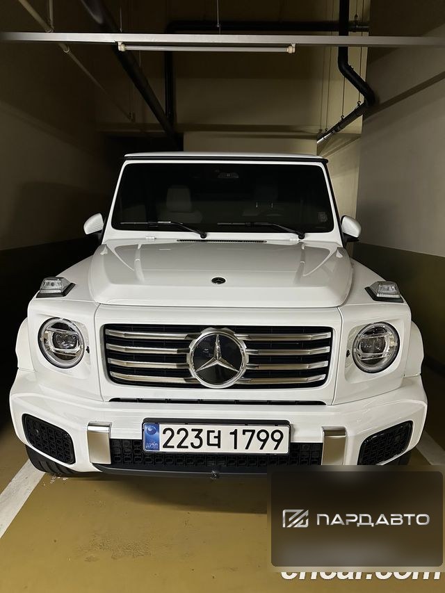 Mercedes-Benz G-Class (W465)