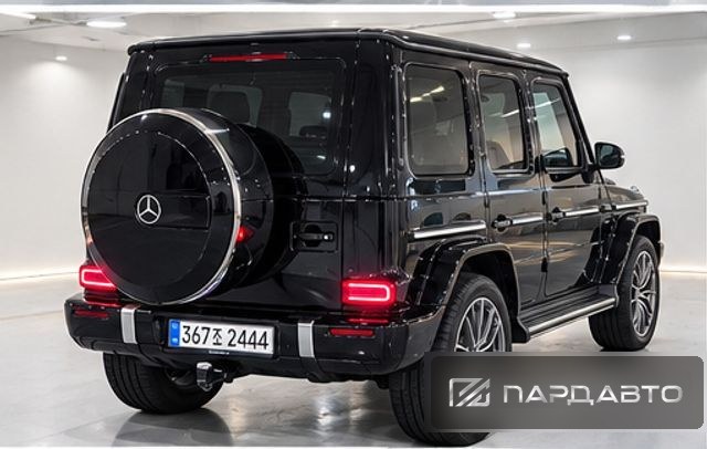 Mercedes-Benz G-Class (W465)