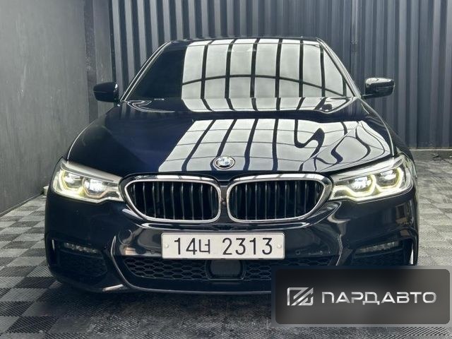 BMW 5 Series (G30)