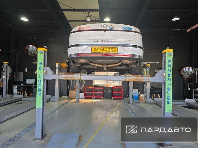 Hyundai Grandeur (GN7)