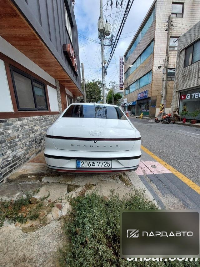 Hyundai Grandeur (GN7)