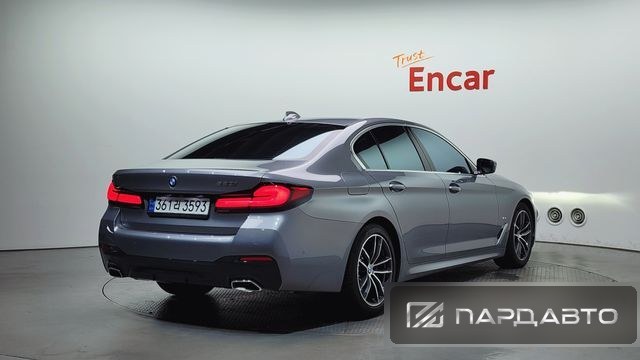 BMW 5 Series (G30)