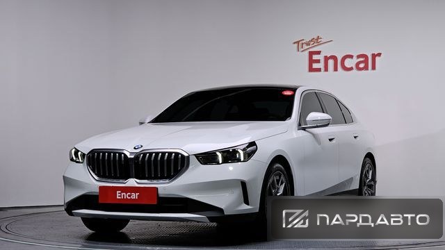 BMW 5 Series (G60)