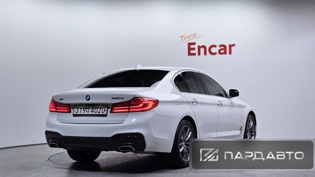 BMW 5 Series (G30)