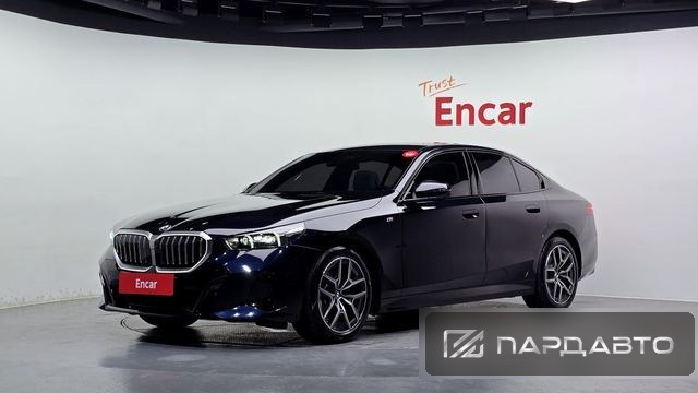 BMW 5 Series (G60)