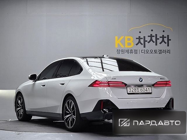 BMW 5 Series (G60)