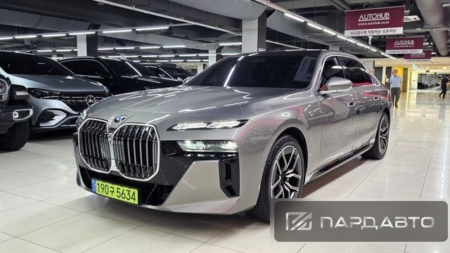 BMW 7 Series (G70)