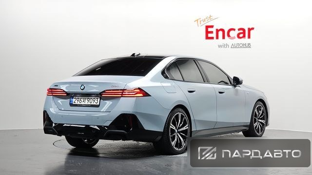 BMW 5 Series (G60)