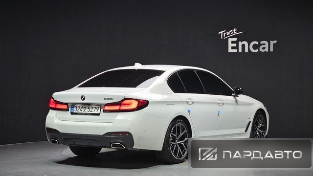 BMW 5 Series (G30)