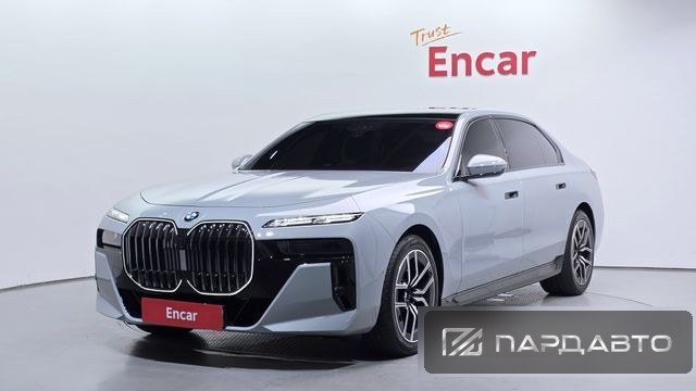 BMW 7 Series (G70)