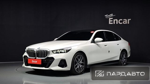 BMW 5 Series (G60)