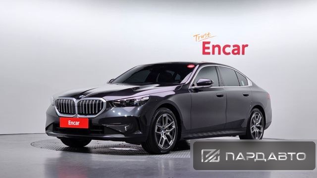BMW 5 Series (G60)