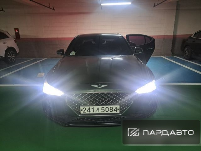 Genesis G70