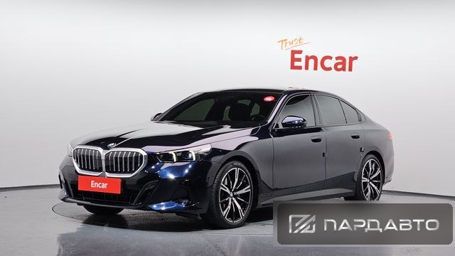 BMW 5 Series (G60)