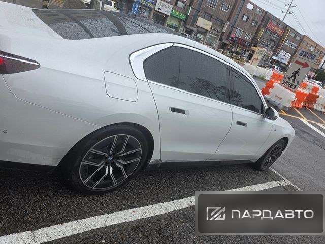 BMW 7 Series (G70)