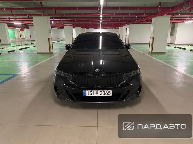 BMW 5 Series (G60)
