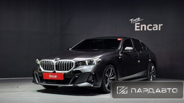 BMW 5 Series (G60)