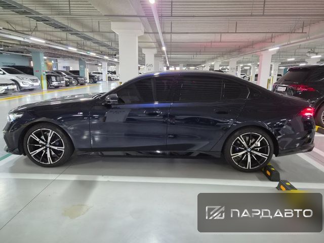 BMW 5 Series (G60)