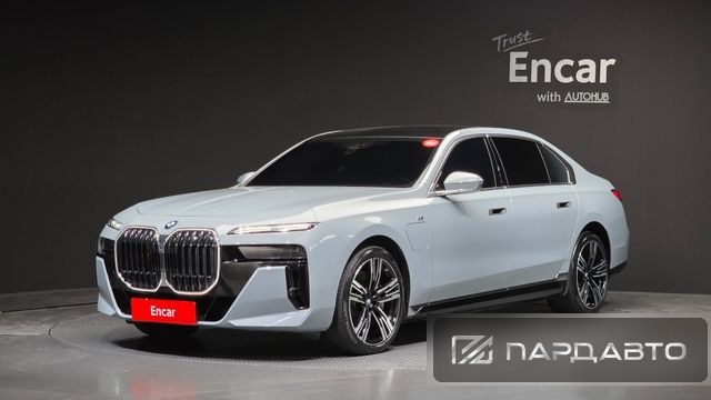 BMW 7 Series (G70)