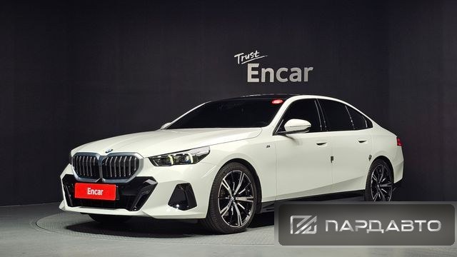 BMW 5 Series (G60)