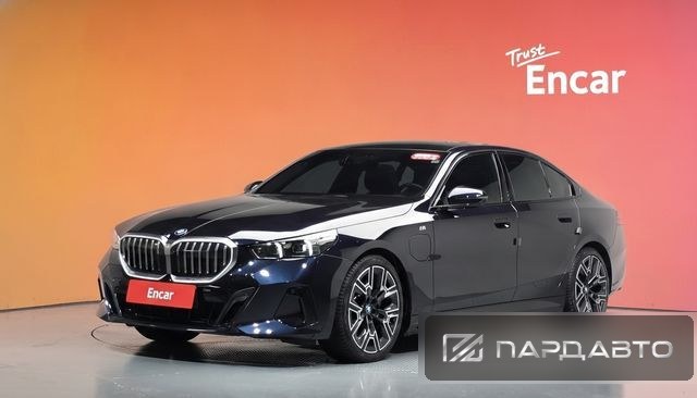 BMW 5 Series (G60)