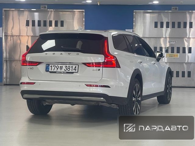 Volvo V60 Cross Country