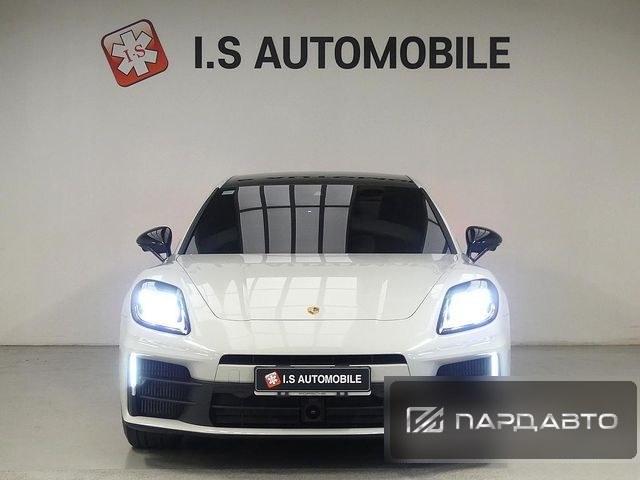 Porsche Panamera (976)