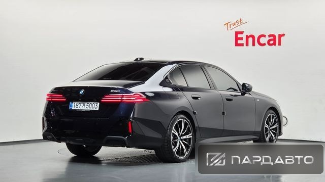 BMW 5 Series (G60)