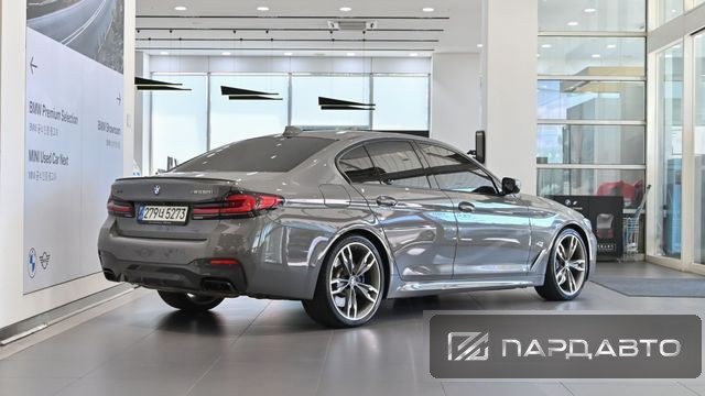 BMW 5 Series (G30)