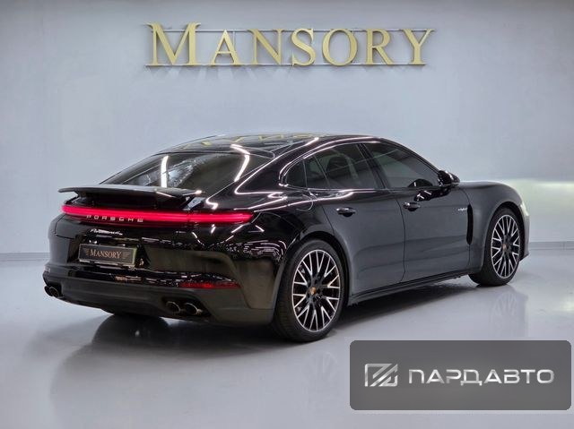 Porsche Panamera (976)
